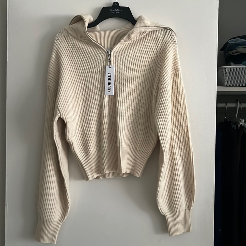 Steve Madden size M quarter zip sweater